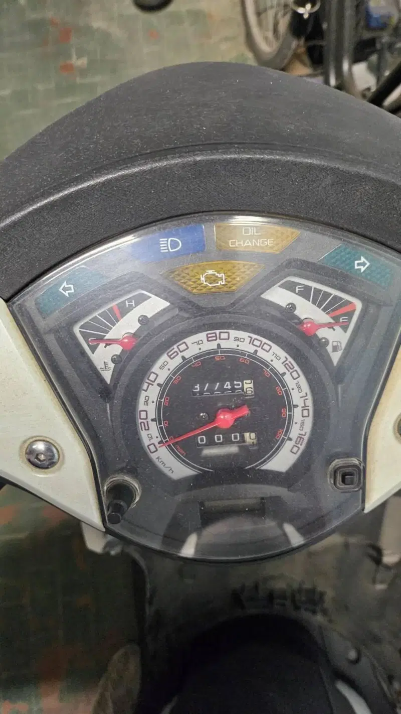 Honda SH 150i (2009 - 12) (5)