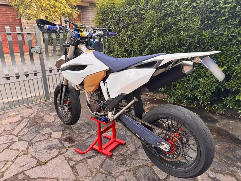 Husqvarna FE 450 (2016) (2)