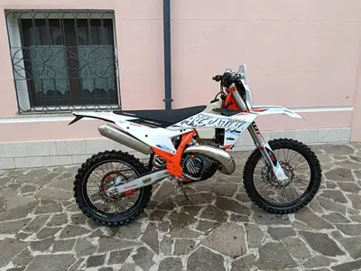 KTM 250 EXC TBI Six Days (2024) usata