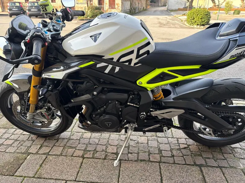 Triumph Street Triple 765 Moto2 Edition (2023 - 24) (6)