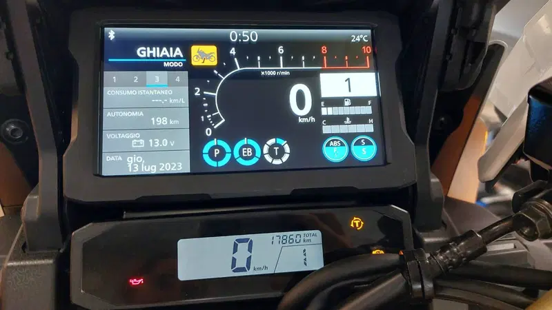 Honda Africa Twin CRF 1100L (2024 - 26) (6)