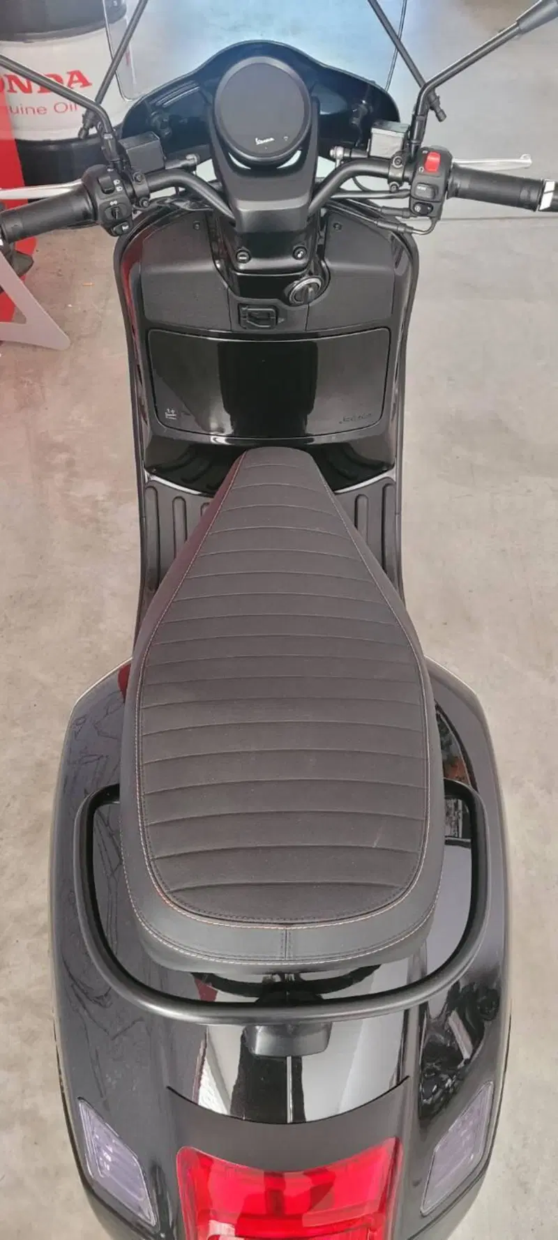 Vespa Sei Giorni 300 Hpe (2021 - 22) (2)