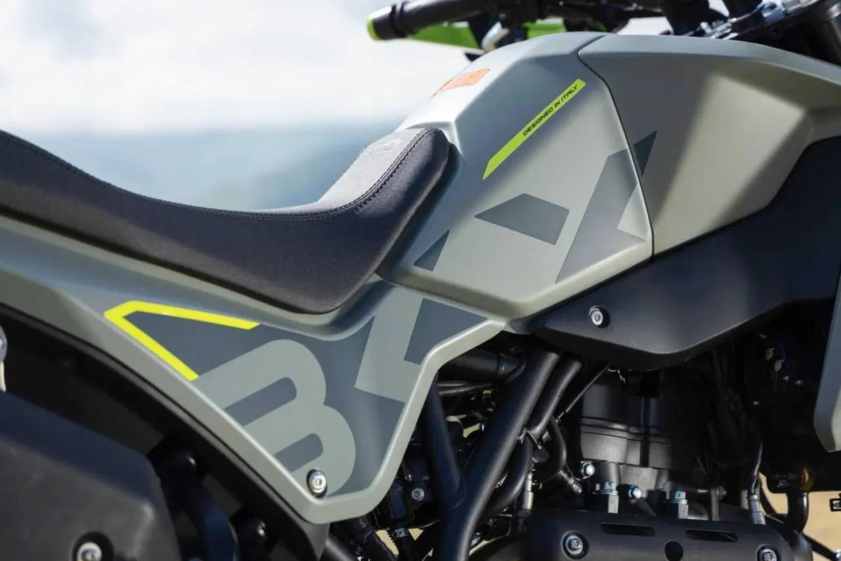 Benelli BKX 300 e BKX 300 S: arriva il monocilindrico da 292 cc che aspettavamo (2)