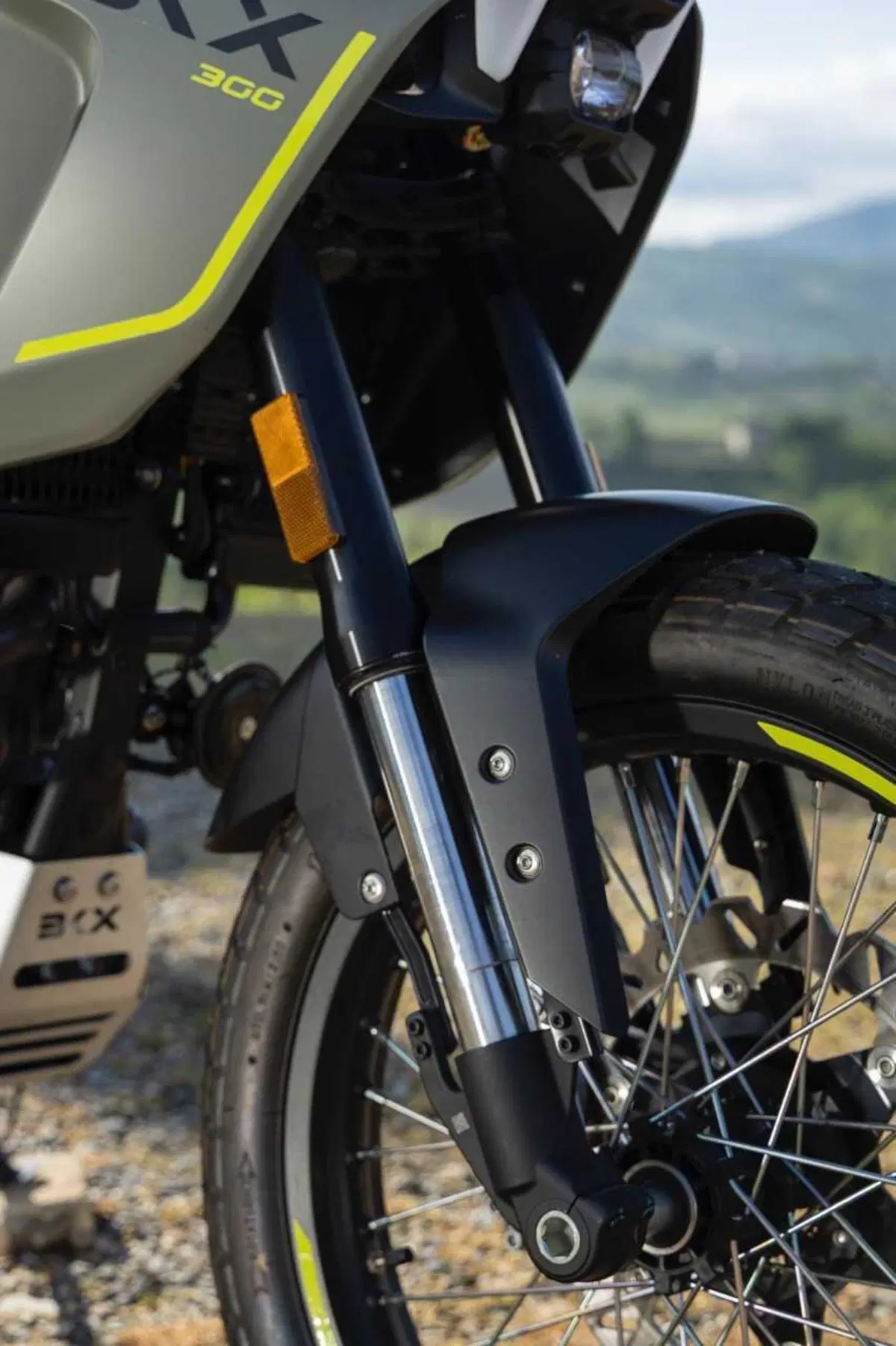 Benelli BKX 300 e BKX 300 S: arriva il monocilindrico da 292 cc che aspettavamo (11)