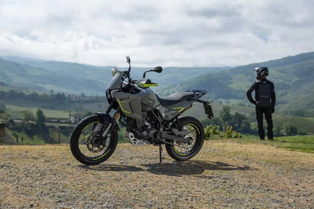 Benelli BKX 300 e BKX 300 S: arriva il monocilindrico da 292 cc che aspettavamo (24)
