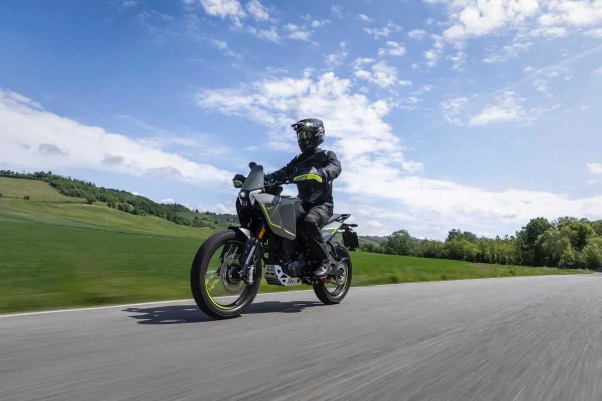Benelli BKX 300 e BKX 300 S: arriva il monocilindrico da 292 cc che aspettavamo (31)