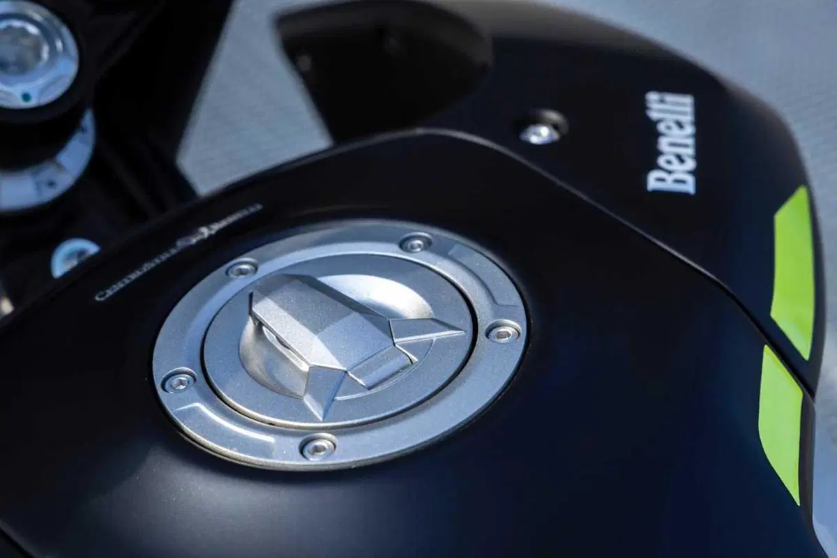 Benelli BKX 300 e BKX 300 S: arriva il monocilindrico da 292 cc che aspettavamo (7)
