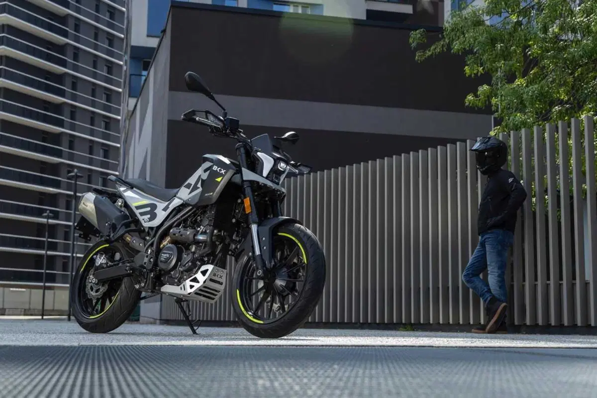 Benelli BKX 300 e BKX 300 S: arriva il monocilindrico da 292 cc che aspettavamo (18)