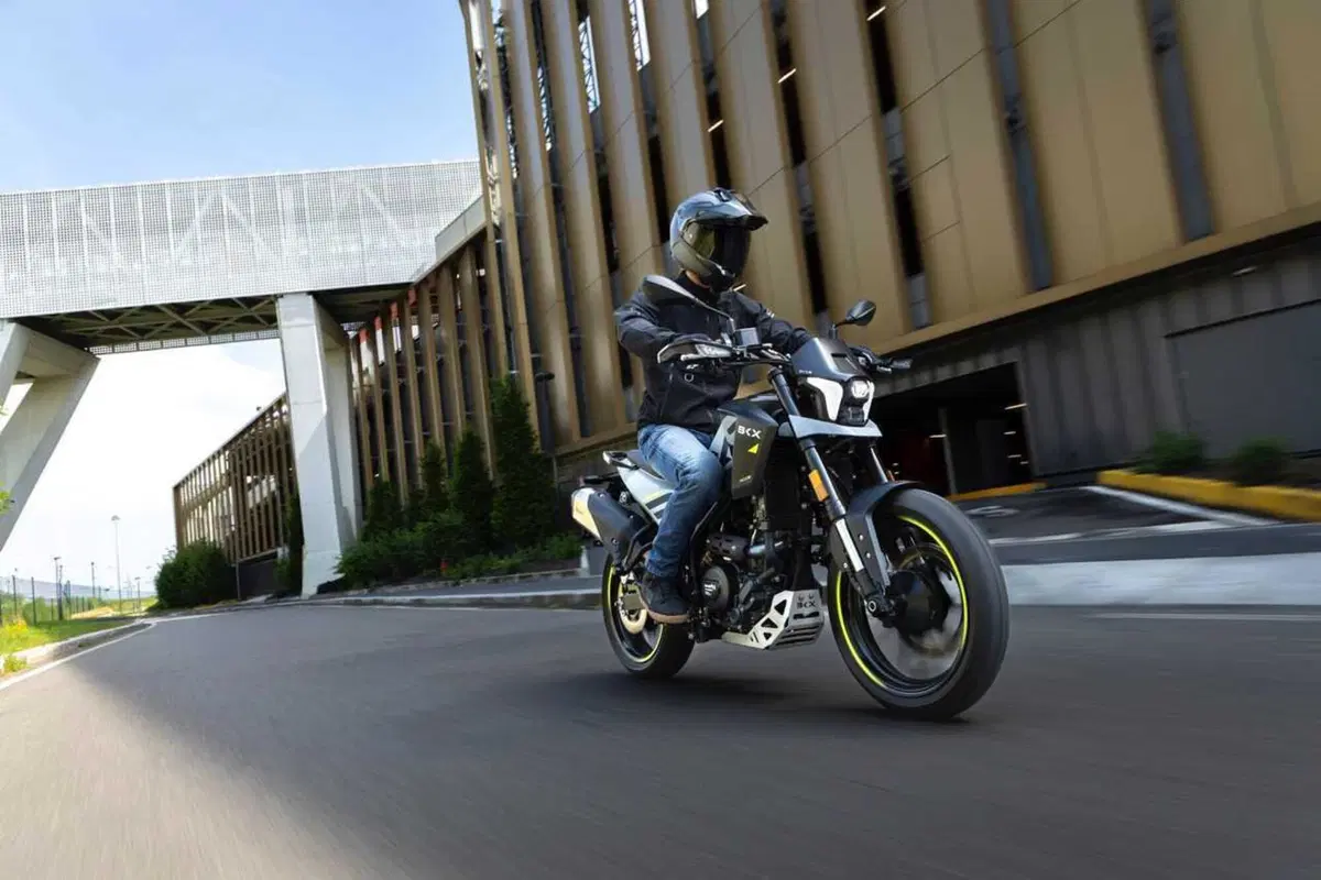 Benelli BKX 300 e BKX 300 S: arriva il monocilindrico da 292 cc che aspettavamo (30)