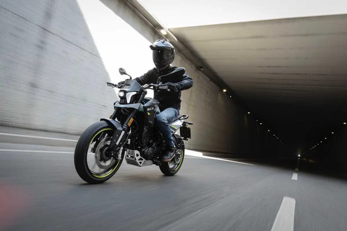 Benelli BKX 300 e BKX 300 S: arriva il monocilindrico da 292 cc che aspettavamo (32)
