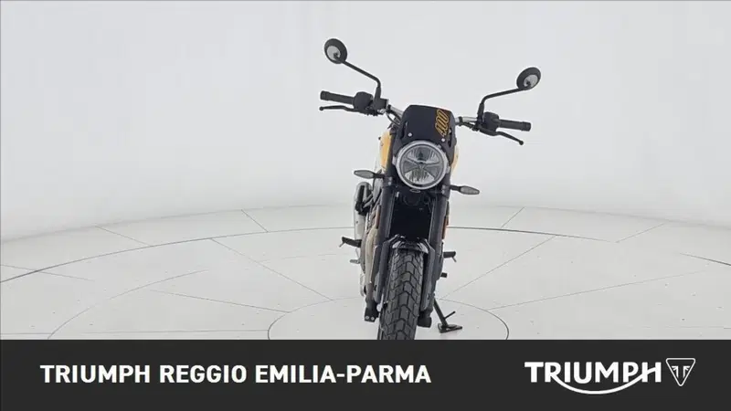 Triumph Tracker 400 (2026) (5)