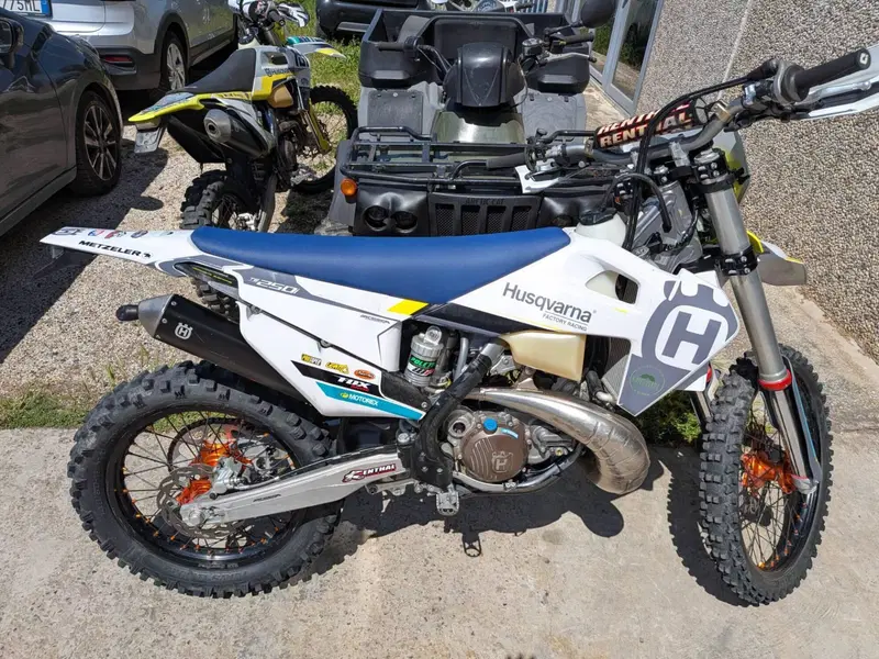 Husqvarna TE 250i (2022) (2)