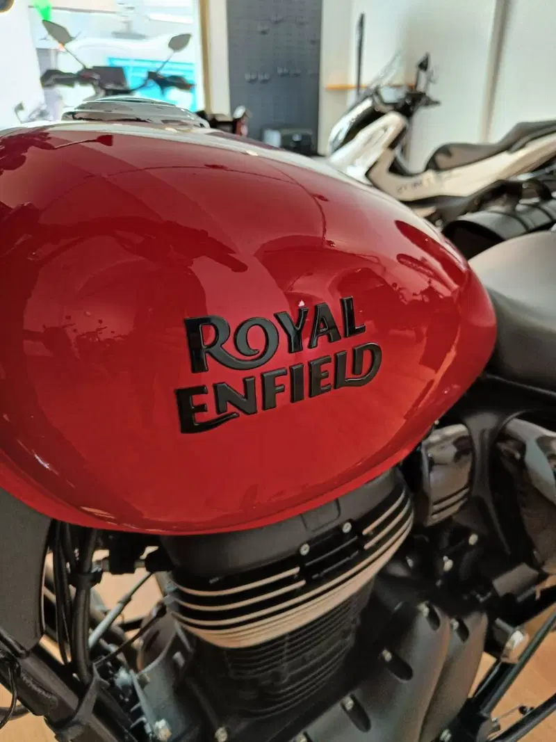 Royal Enfield Meteor 350 (2021 - 26) (3)