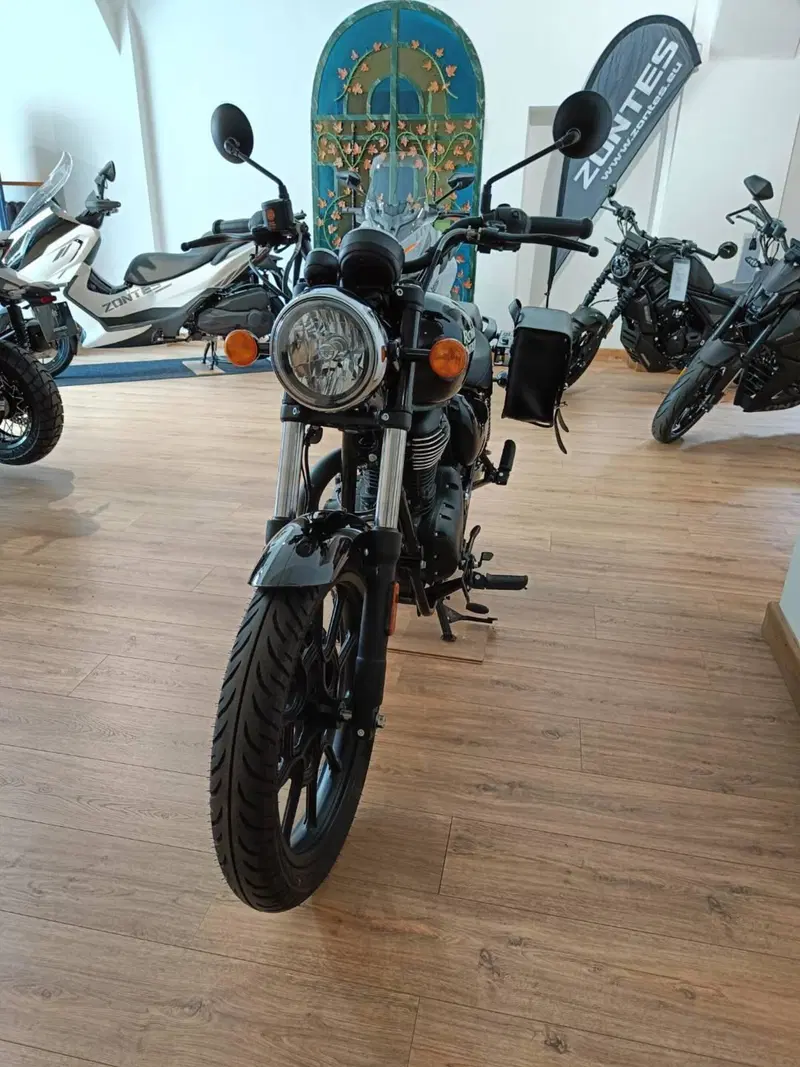 Royal Enfield Meteor 350 (2021 - 26) (4)