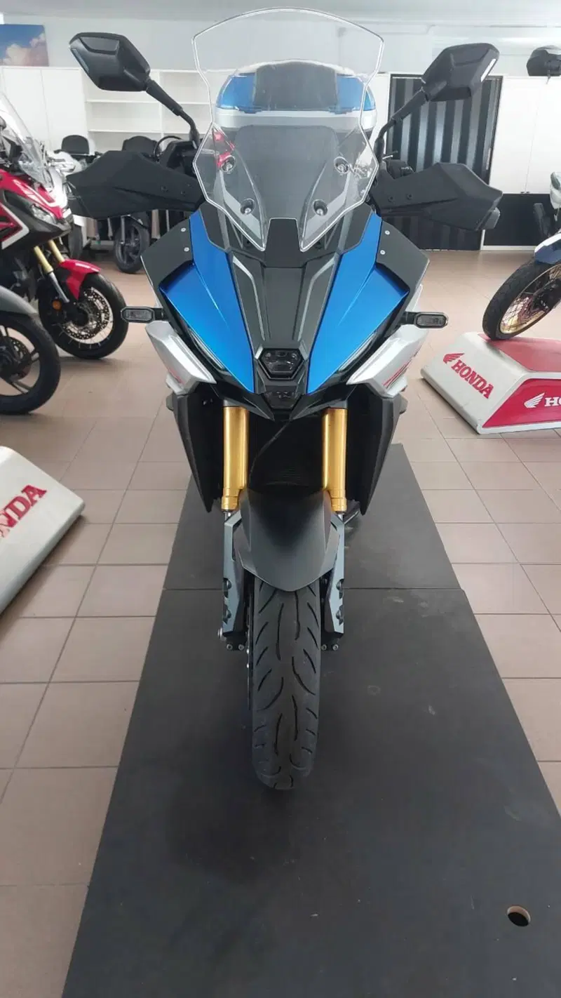 Suzuki GSX-S1000 (2021 - 25) (3)