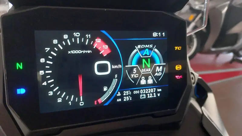 Suzuki GSX-S1000 (2021 - 25) (5)