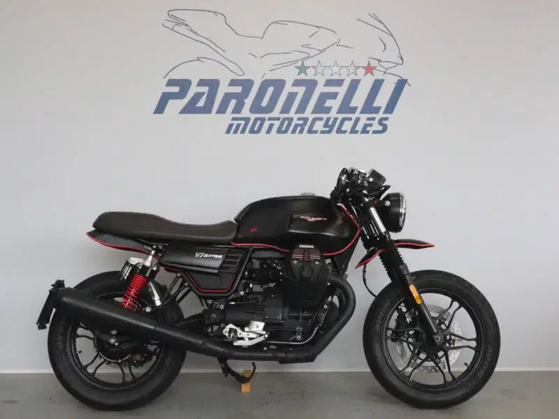 Moto Guzzi V7 III Stone (2017 - 20)