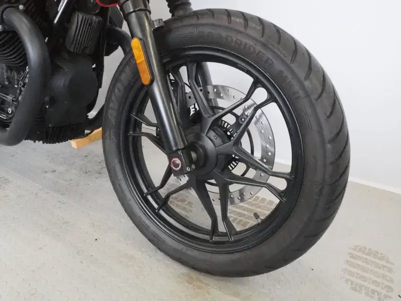 Moto Guzzi V7 III Stone (2017 - 20) (7)