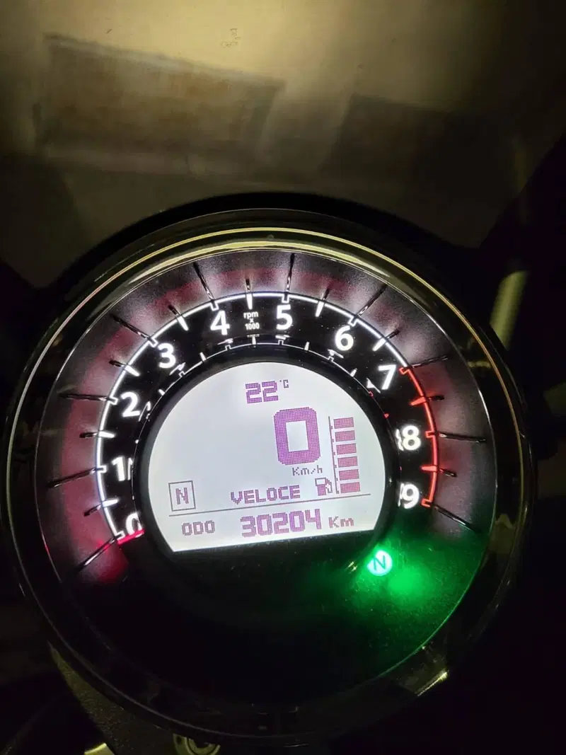 Moto Guzzi Eldorado 1400 (2015 - 17) (12)