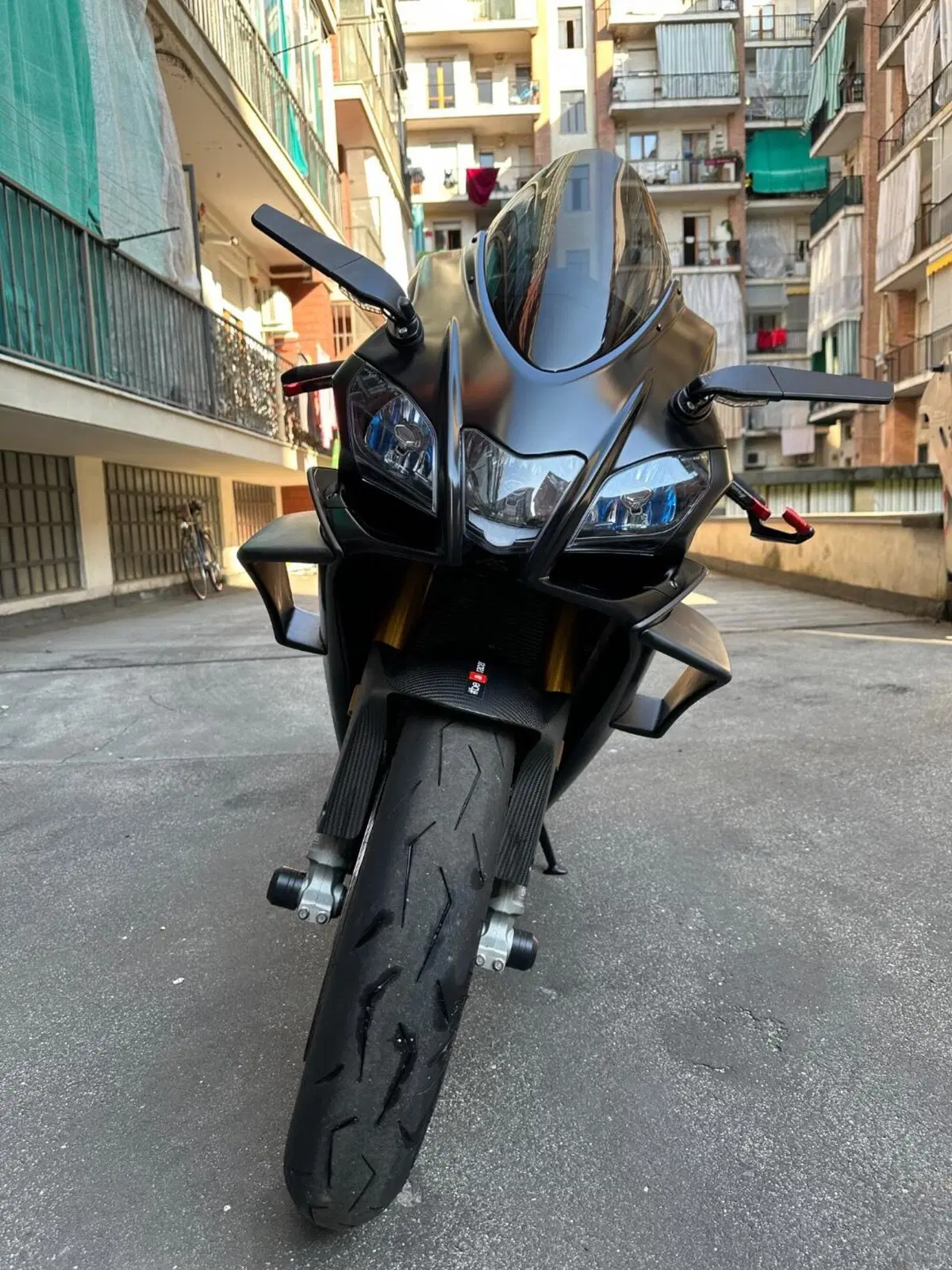 Aprilia RSV4 1100 Factory (2019 - 20) (2)