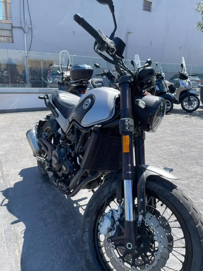 Benelli Leoncino 500 ABS (2017 - 20) (2)