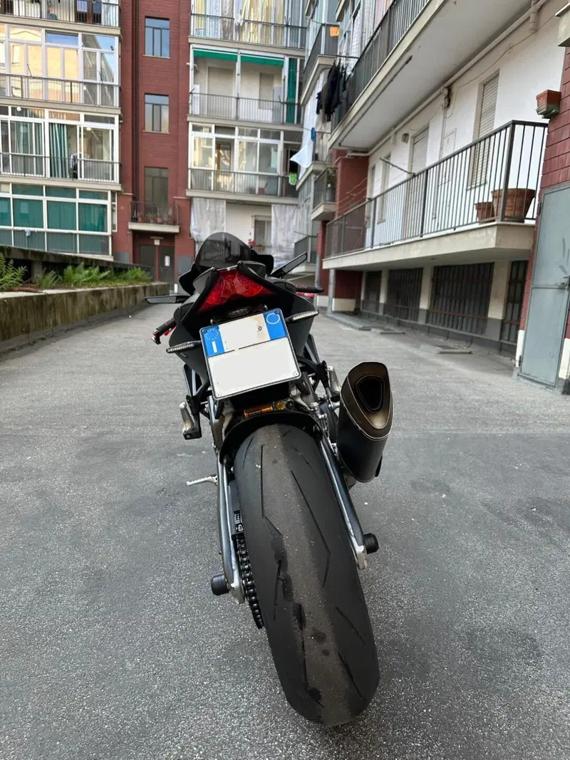 Aprilia RSV4 1100 Factory (2019 - 20) (5)