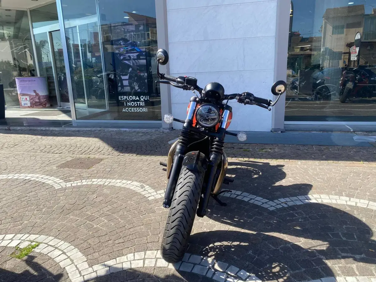 Triumph Bonneville Bobber 1200 (2021 - 25) (5)