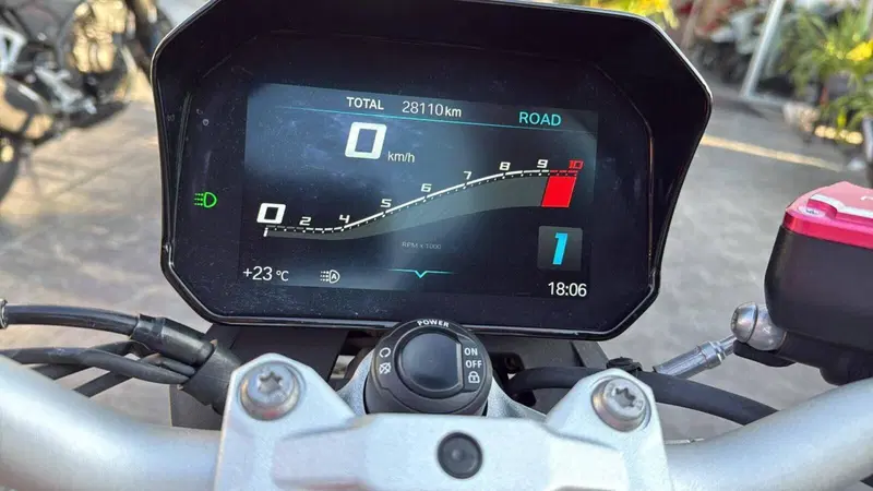 Bmw F 900 R (2021 - 24) (6)