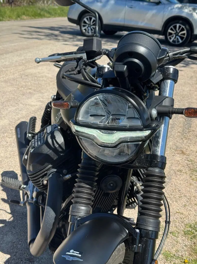 Moto Guzzi V7 Stone Centenario (2021 - 22) (5)