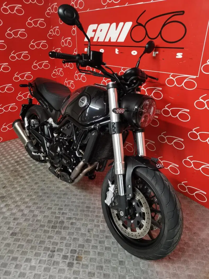 Benelli Leoncino 500 (2021 - 25) (2)