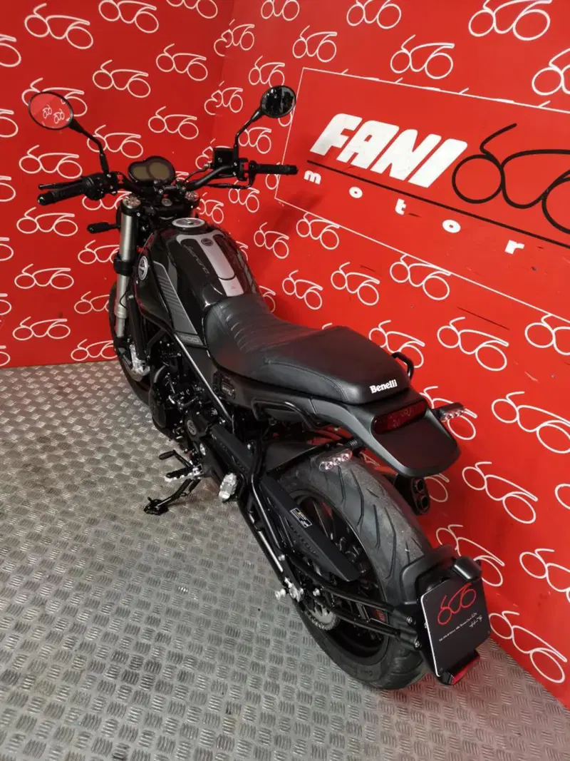 Benelli Leoncino 500 (2021 - 25) (4)