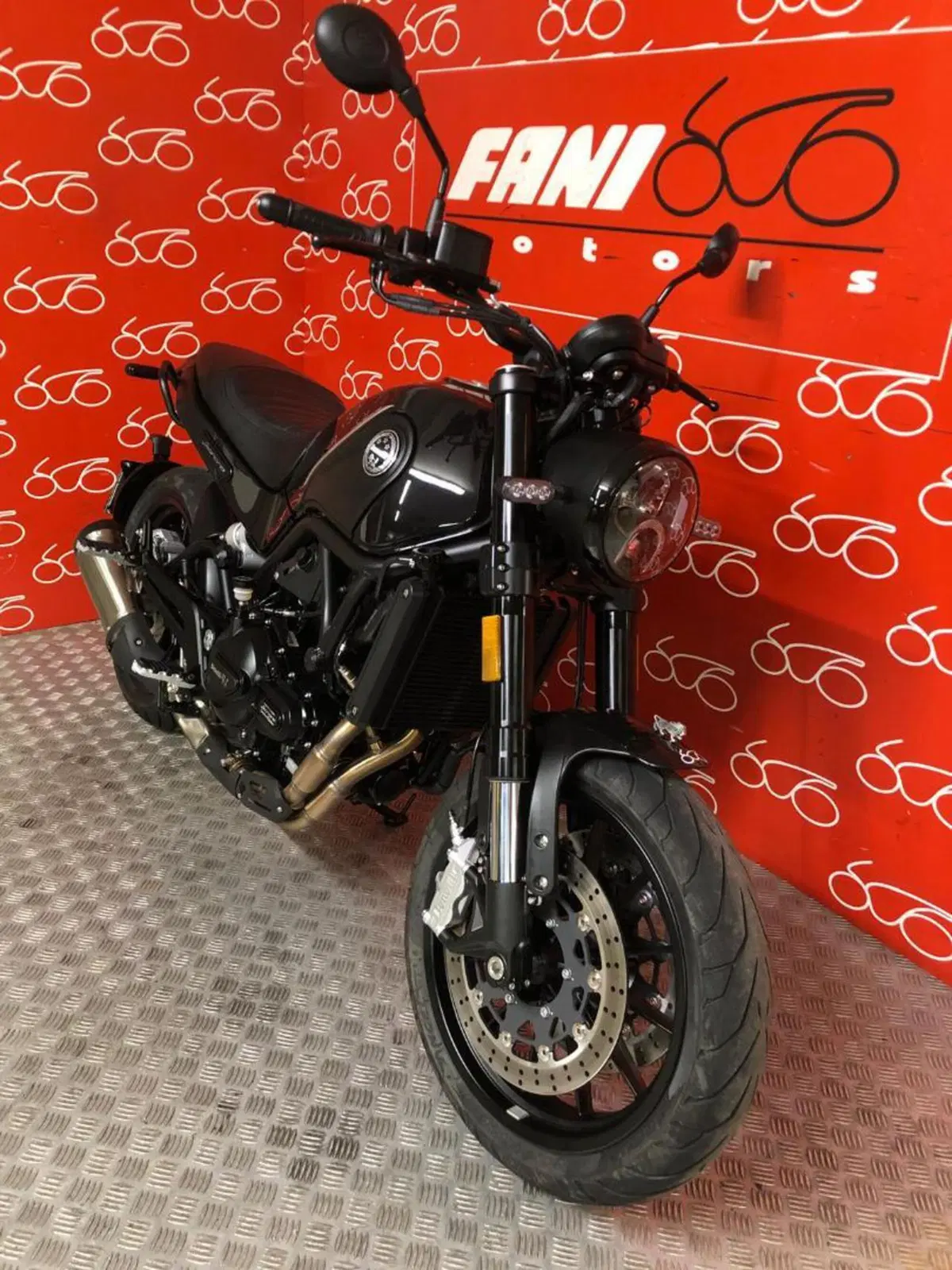 Benelli Leoncino 500 (2021 - 25) (2)