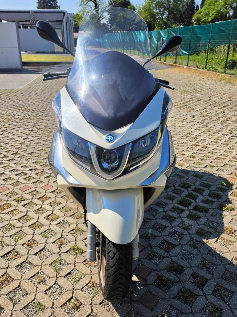 Piaggio X10 350 ie (2011 - 17) (3)