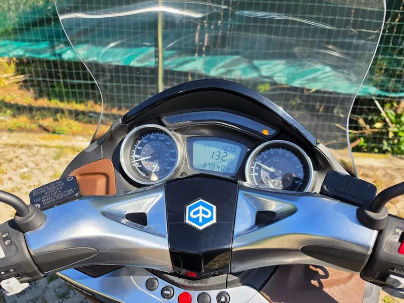Piaggio X10 350 ie (2011 - 17) (5)