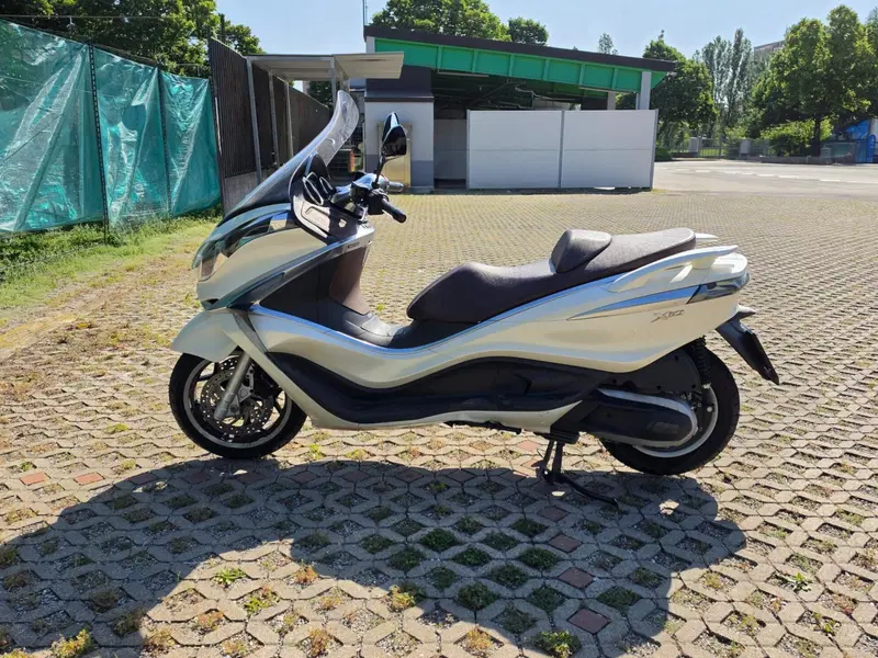 Piaggio X10 350 ie (2011 - 17) (7)