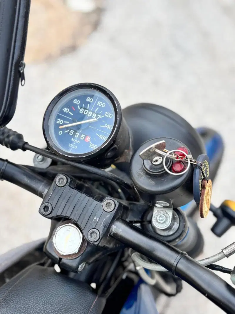 Moto Guzzi V35 (6)