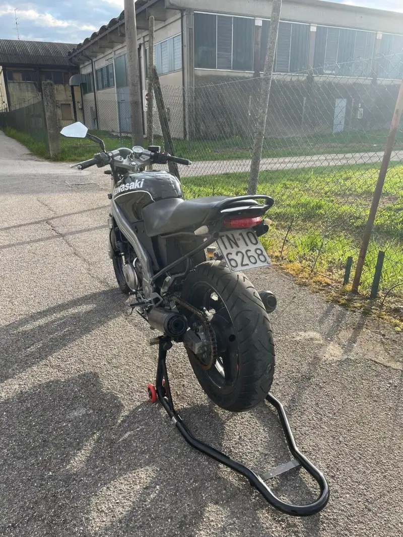 Kawasaki Ninja 250 ZZ-R (4)