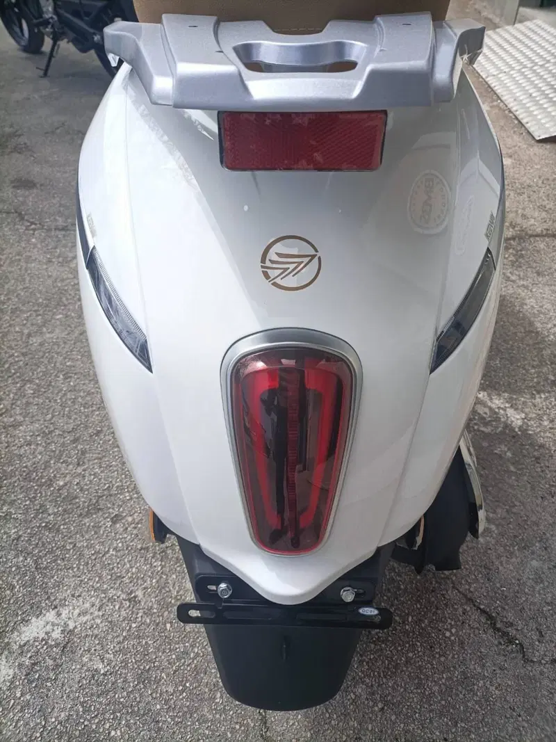 Keeway Motor Iskia 125 (2023 - 26) (11)