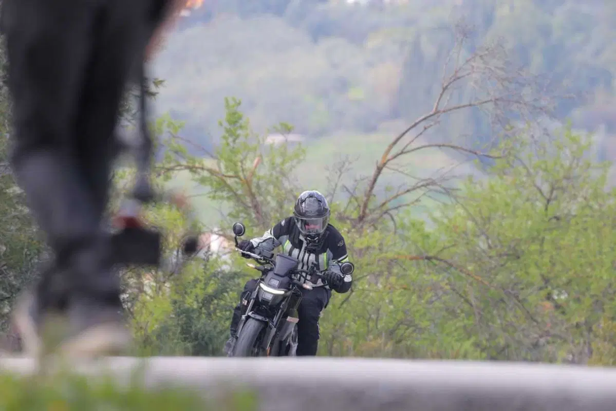 Honda WN7: il nostro TEST della prima moto elettrica di HONDA! [VIDEO] (3)
