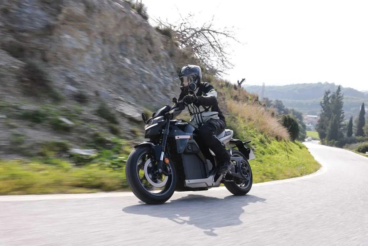 Honda WN7: il nostro TEST della prima moto elettrica di HONDA! [VIDEO] (26)