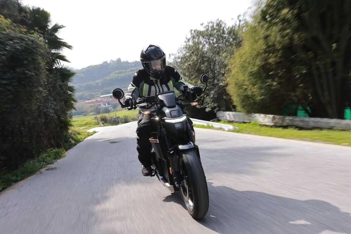 Honda WN7: il nostro TEST della prima moto elettrica di HONDA! [VIDEO] (28)