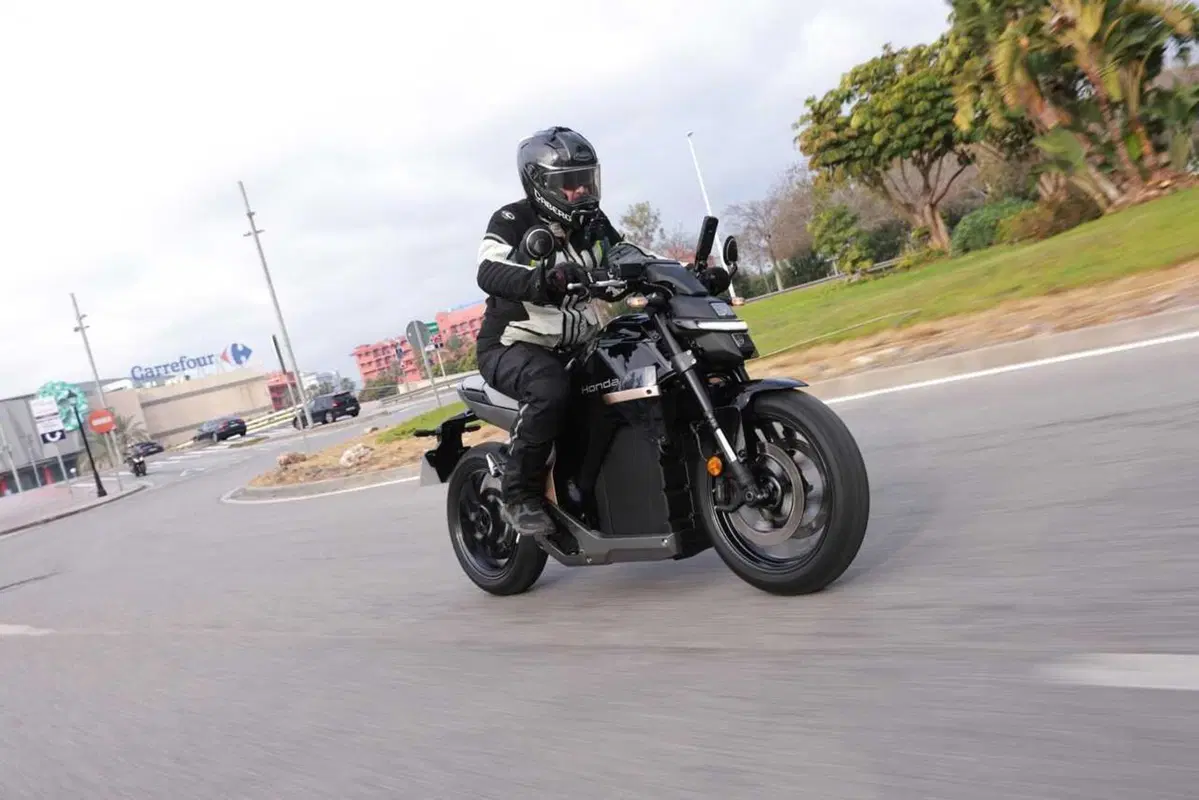 Honda WN7: il nostro TEST della prima moto elettrica di HONDA! [VIDEO] (40)