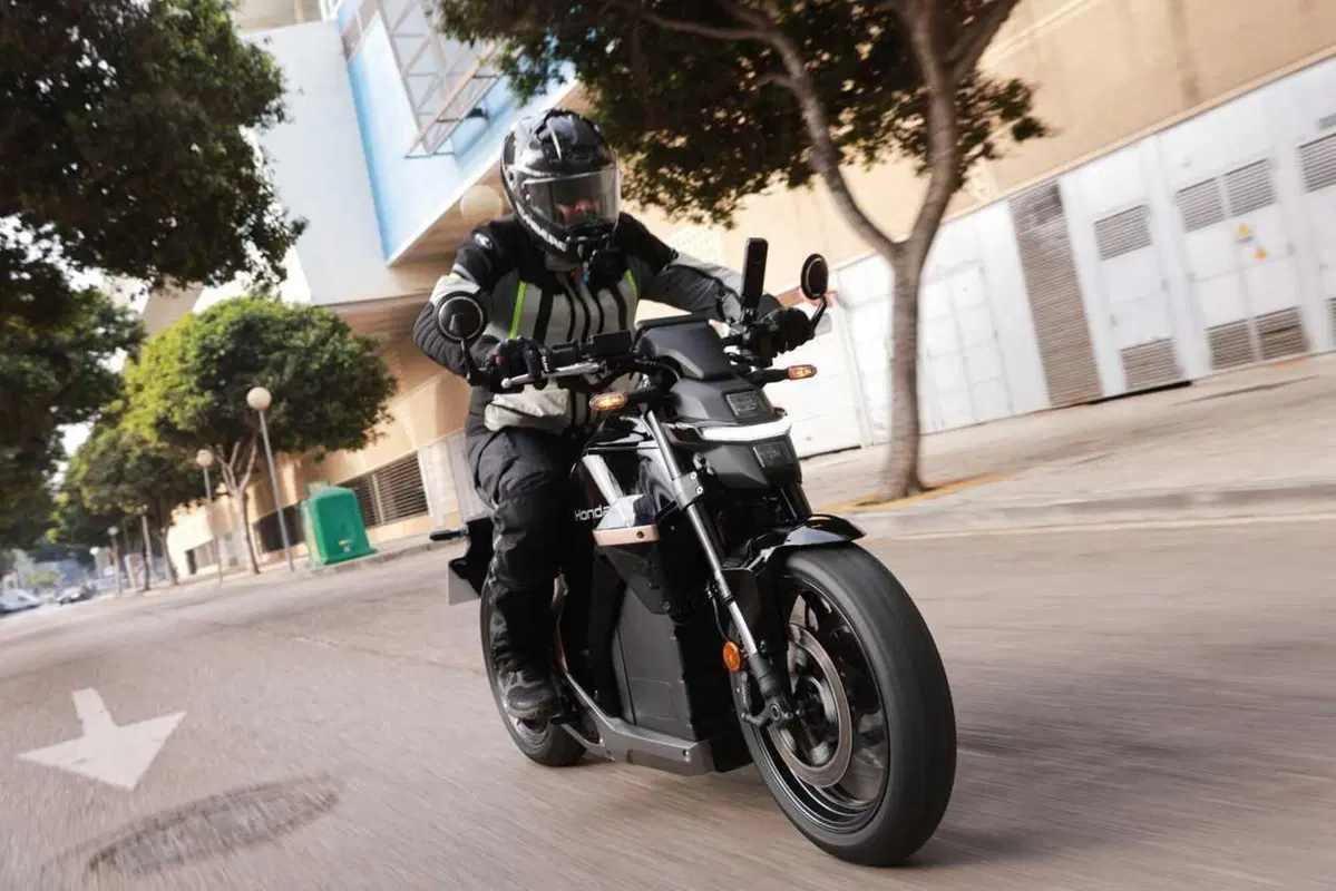 Honda WN7: il nostro TEST della prima moto elettrica di HONDA! [VIDEO] (45)
