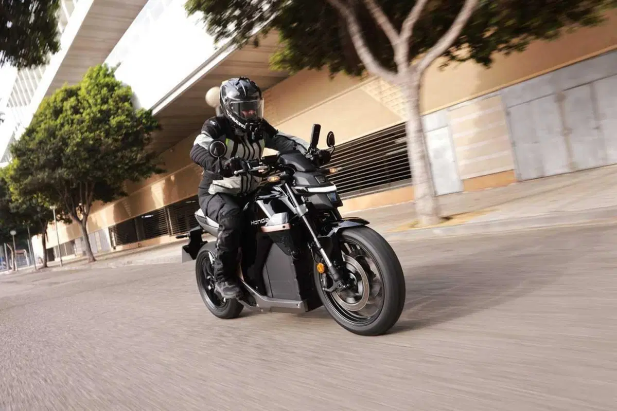 Honda WN7: il nostro TEST della prima moto elettrica di HONDA! [VIDEO] (47)