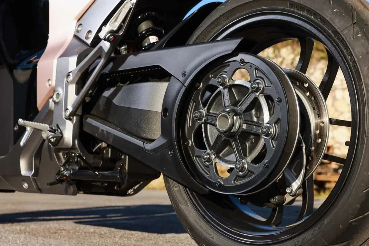 Honda WN7: il nostro TEST della prima moto elettrica di HONDA! [VIDEO] (54)