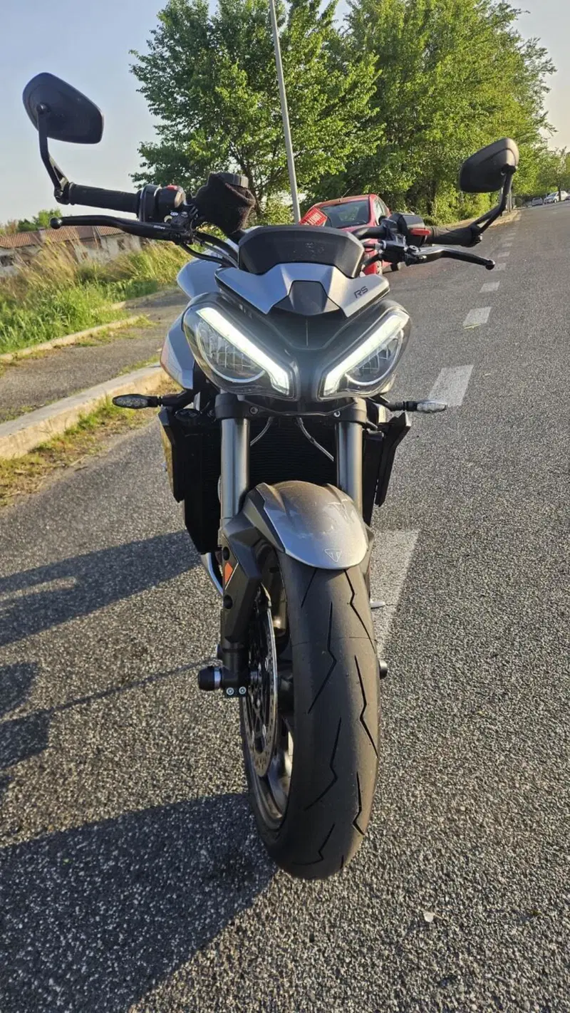 Triumph Street Triple 765 RS (2023 - 26) (4)