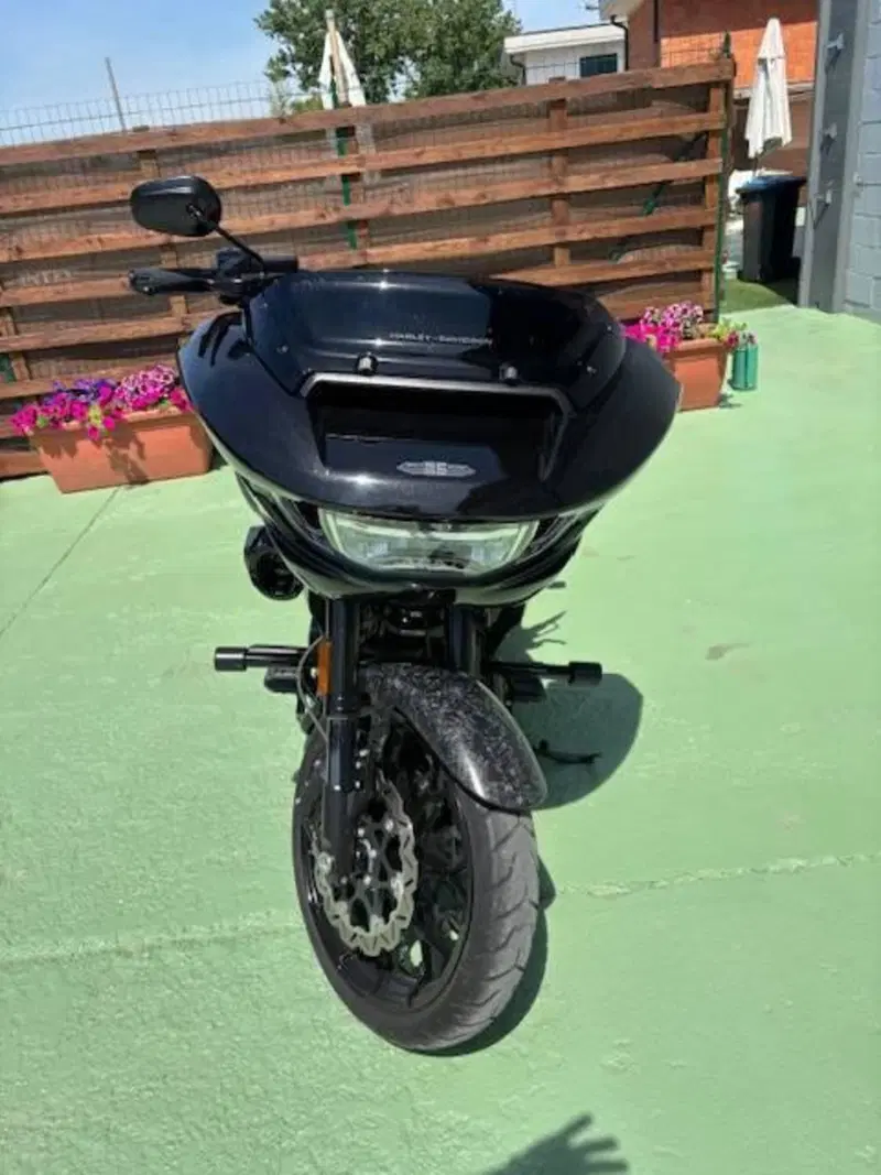 Harley-Davidson CVO Road Glide ST (2024) (3)