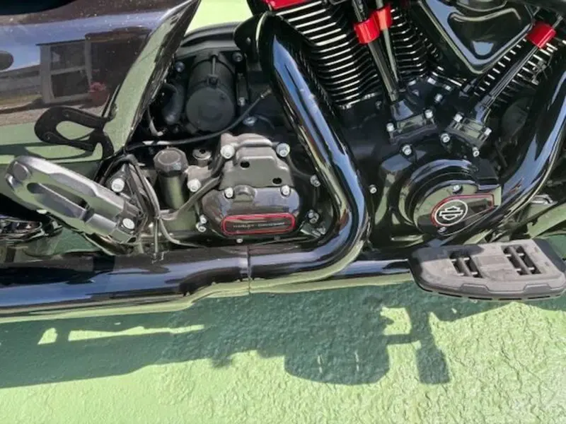 Harley-Davidson CVO Road Glide ST (2024) (8)