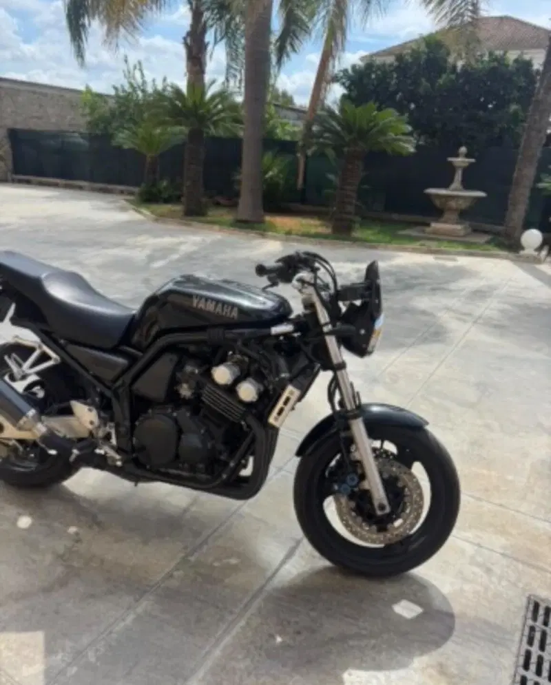 Yamaha FZS Fazer 600 (2)