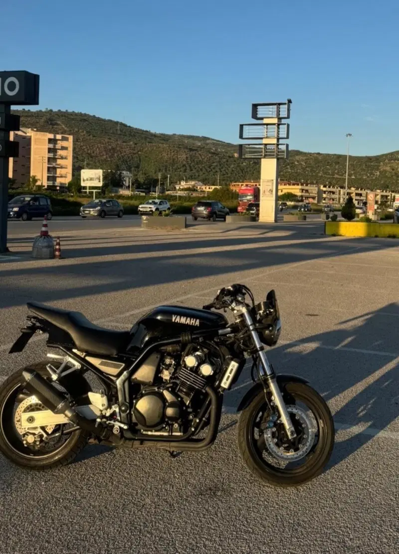 Yamaha FZS Fazer 600 (3)